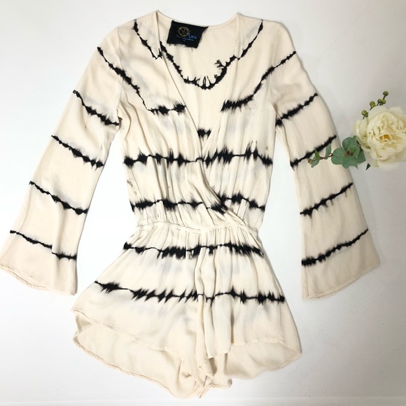 Blue Life Other - Blue life bell bottom sleeve cream color romper